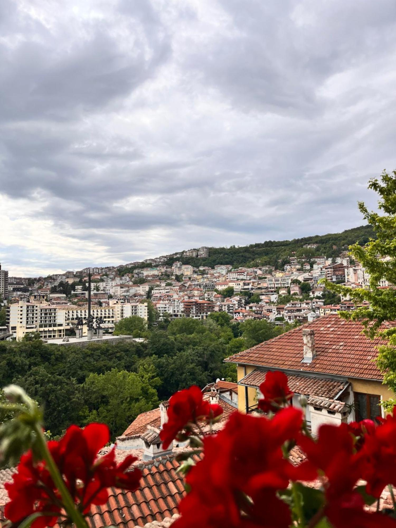 Paradise Apartment - Breathtaking View Veliko Tárnovo Exterior foto