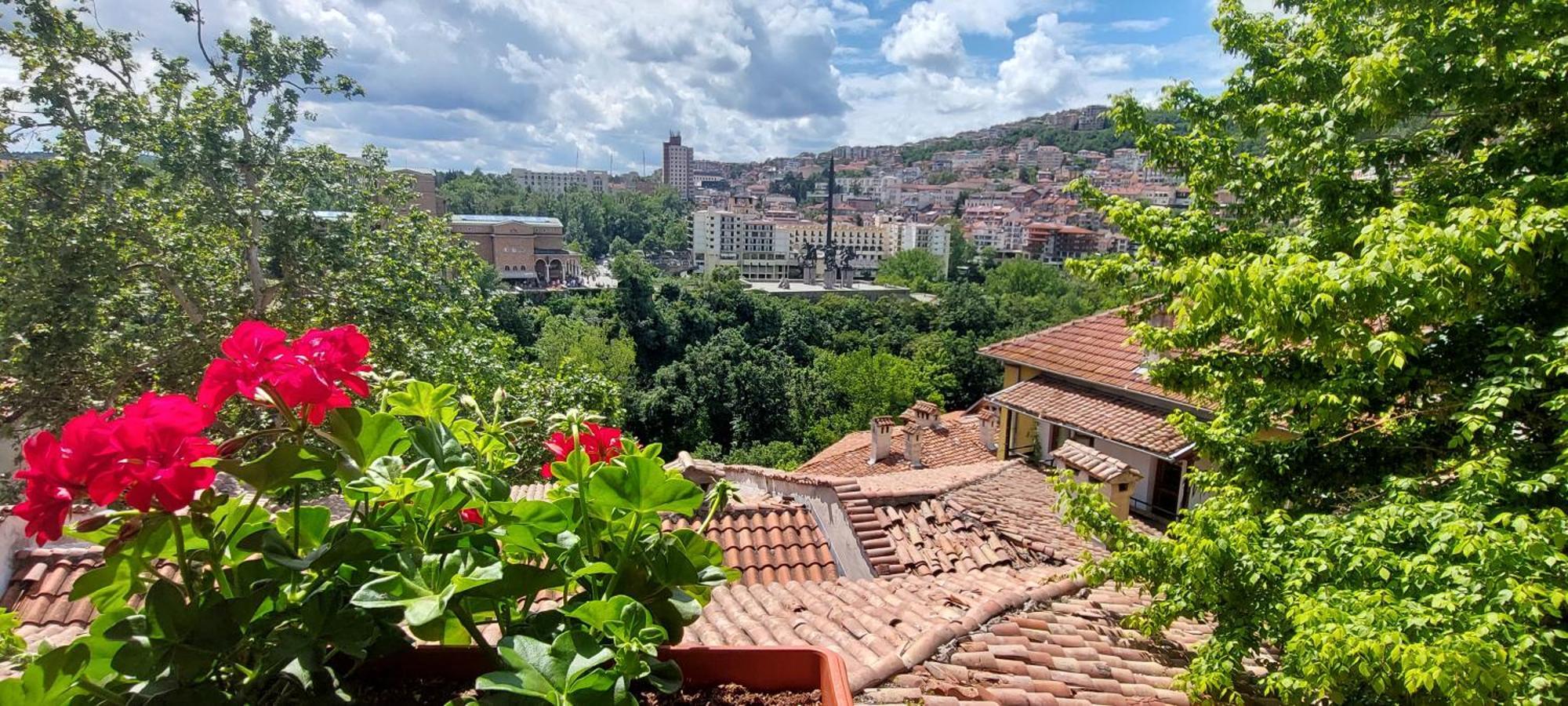 Paradise Apartment - Breathtaking View Veliko Tárnovo Habitación foto