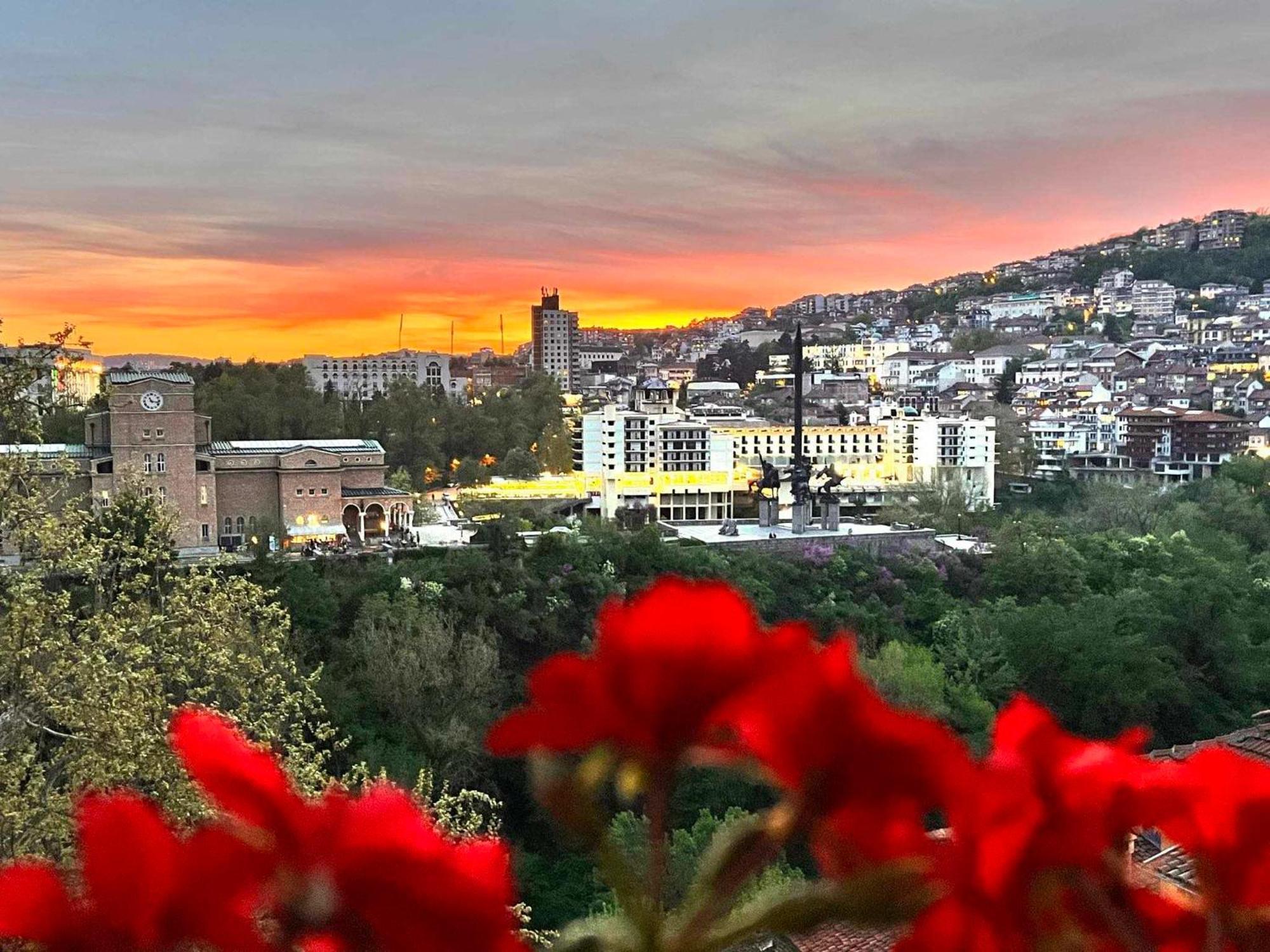 Paradise Apartment - Breathtaking View Veliko Tárnovo Exterior foto