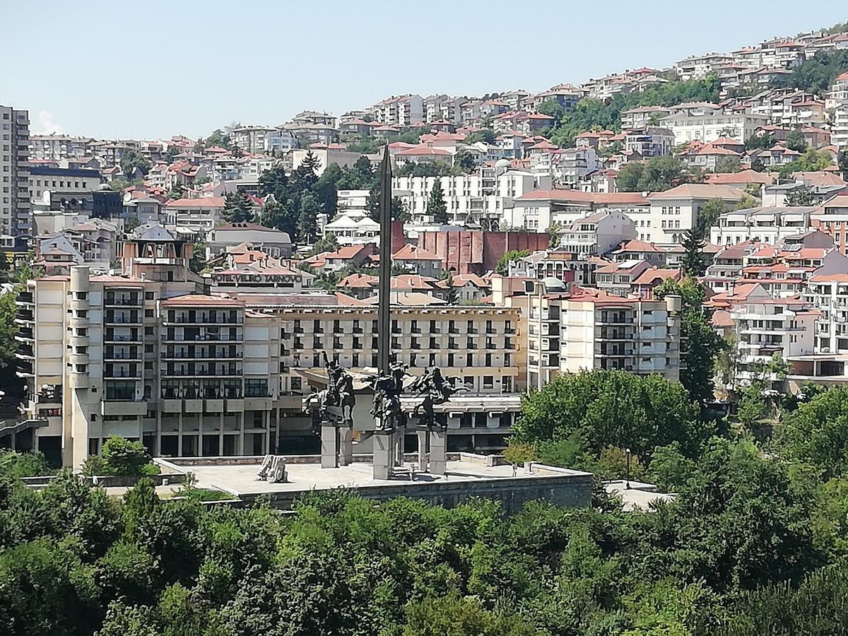 Paradise Apartment - Breathtaking View Veliko Tárnovo Exterior foto